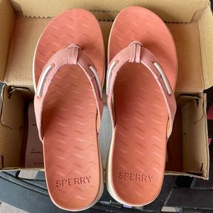 Sperry flip flops